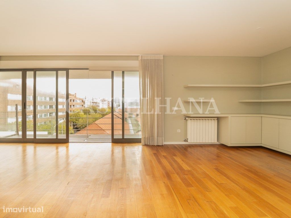 4 غرف نوم منزل ذو طابقين في Matosinhos, Portugal رقم 127686