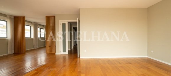 4 غرف نوم منزل ذو طابقين في Matosinhos, Portugal رقم 127686 13