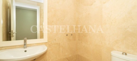 4 غرف نوم منزل ذو طابقين في Matosinhos, Portugal رقم 127686 31