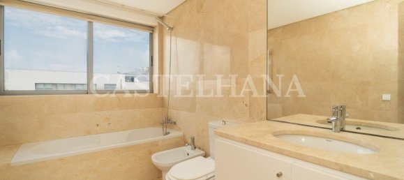 4 غرف نوم منزل ذو طابقين في Matosinhos, Portugal رقم 127686 25