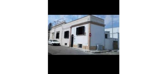 5 rooms House in Corigliano d'Otranto, Italy No. 252687 4