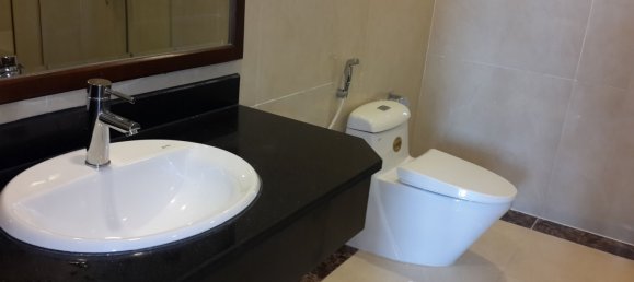 4 bedrooms Villa in Long Bien, Vietnam No. 5600 13