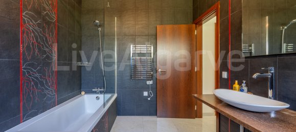 4 غرف نوم فندق في Alvor, Portugal رقم 298910 39