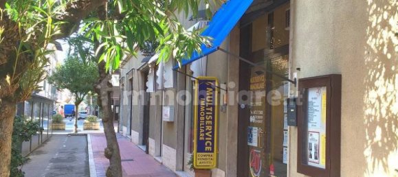 Propiedad comercial de 2 habitaciónes en Montecatini Terme, Italy No. 114025 9