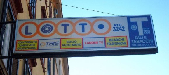 Propiedad comercial de 2 habitaciónes en Montecatini Terme, Italy No. 114025 4