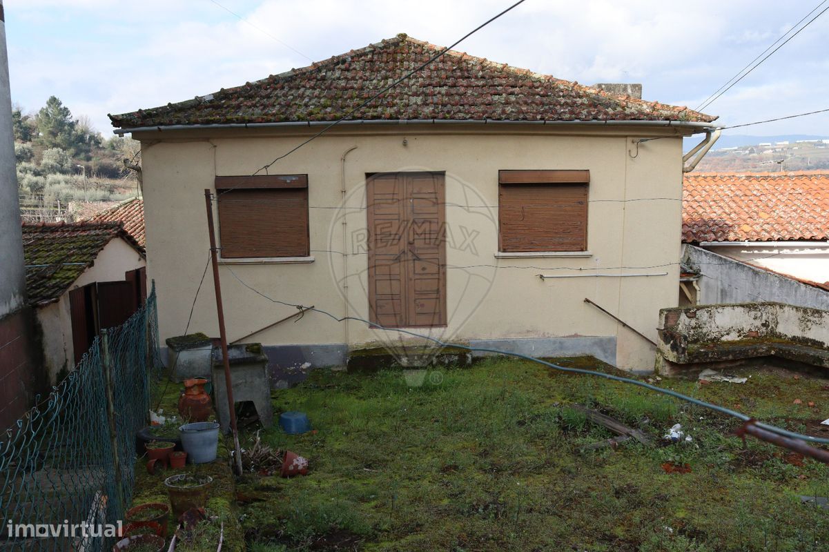 2 bedrooms House in Tarouca, Portugal No. 164411