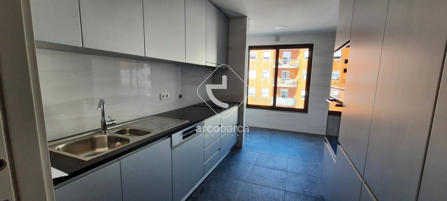 2 bedrooms Apartment in Porto, Portugal No. 105069