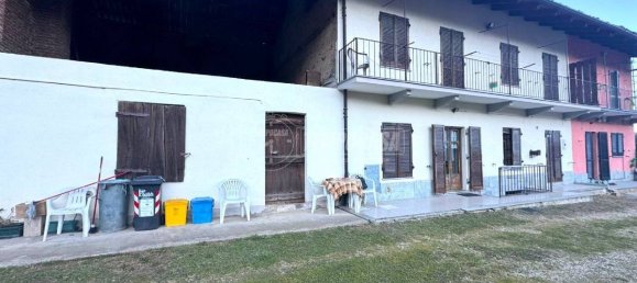 2 bedrooms House in Val della Torre, Italy No. 101999 3