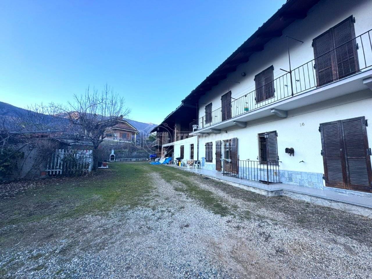 2 bedrooms House in Val della Torre, Italy No. 101999