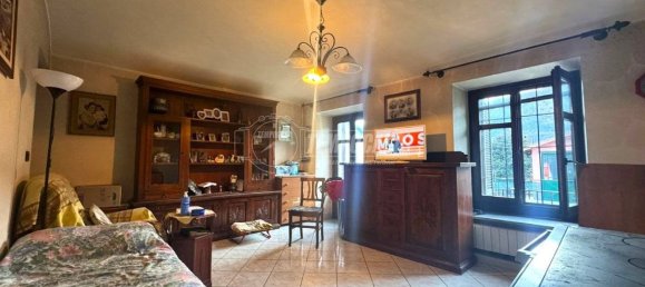 2 bedrooms House in Val della Torre, Italy No. 101999 9