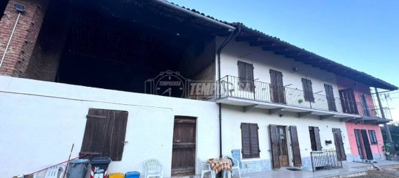 2 bedrooms House in Val della Torre, Italy No. 101999 5