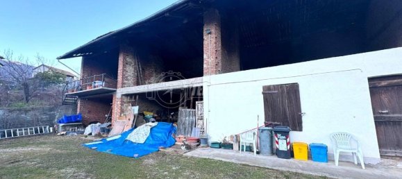 2 bedrooms House in Val della Torre, Italy No. 101999 6