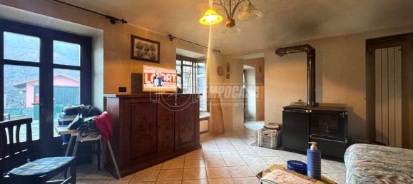 2 bedrooms House in Val della Torre, Italy No. 101999 7