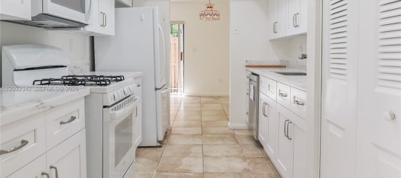 3 dormitorios propiedad comercial en alquiler en Miami, Miami-Dade, Florida, USA № 615209 16