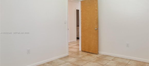 3 dormitorios propiedad comercial en alquiler en Miami, Miami-Dade, Florida, USA № 615209 9