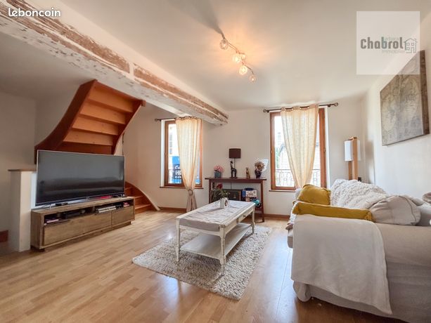 2 bedrooms House in Mello, France No. 303815