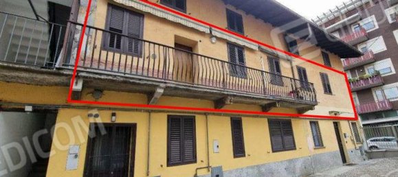 Studio in Busto Arsizio, Italy No. 13043 9