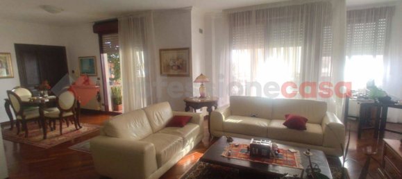 3 bedrooms Apartment in Reggio Calabria, Italy No. 340127 4