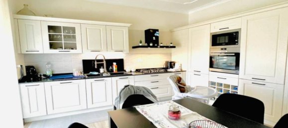 2 Schlafzimmer Wohnung in Pozzuoli, Italy, Nr. 296520 4