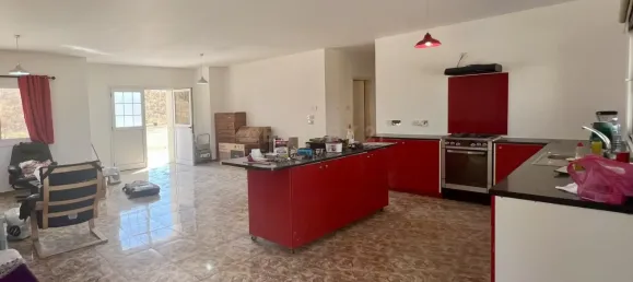 4 chambres Bungalow à Monagroulli, Cyprus No. 4325 12