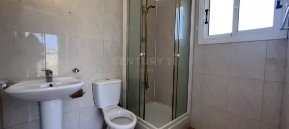 4 chambres Bungalow à Monagroulli, Cyprus No. 4325 3