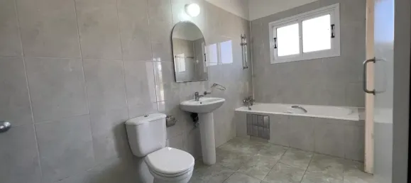 4 chambres Bungalow à Monagroulli, Cyprus No. 4325 5