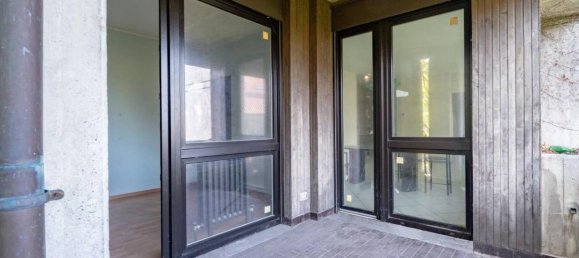 4 rooms Apartment in Malgrate, Italy No. 25514 22