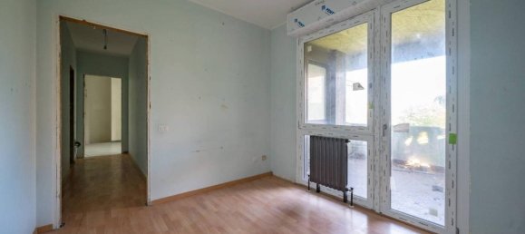 4 rooms Apartment in Malgrate, Italy No. 25514 19