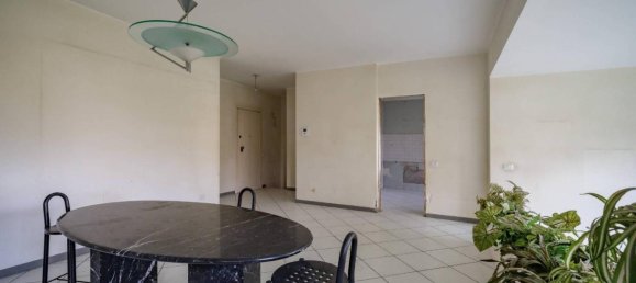 4 rooms Apartment in Malgrate, Italy No. 25514 11