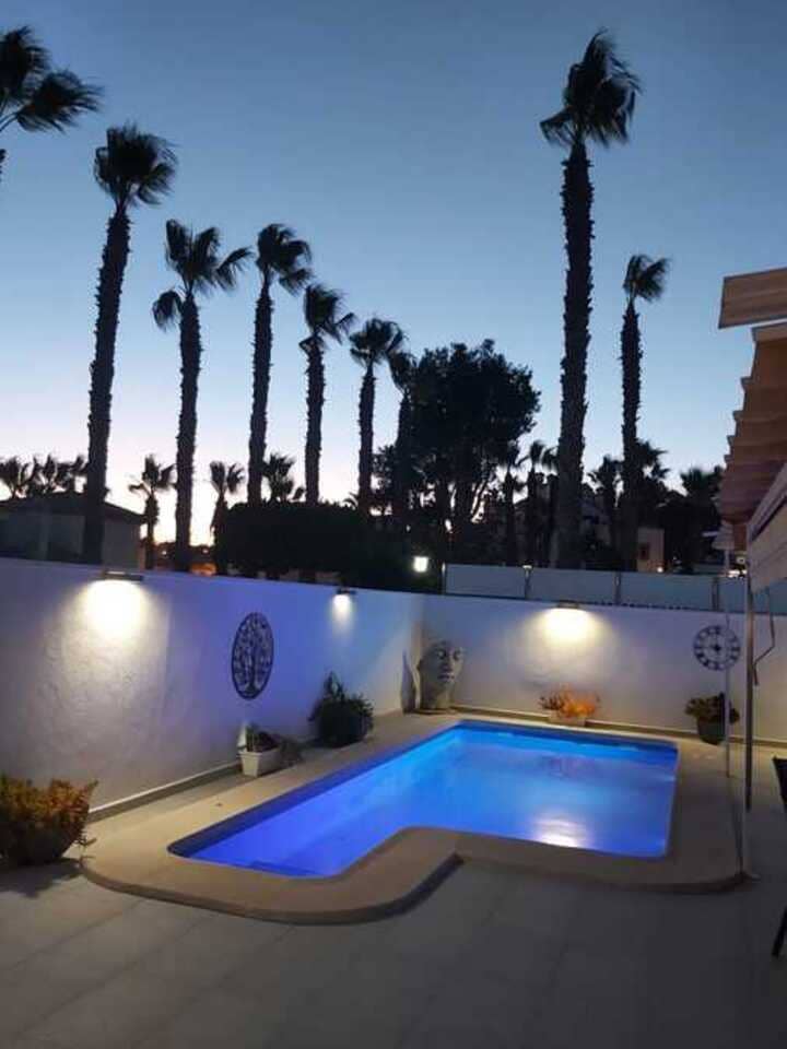 3 غرف نوم منزل في Alicante, Spain رقم 182070