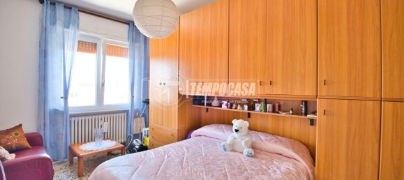 3 rooms Apartment in Novara, Italy No. 275881 5