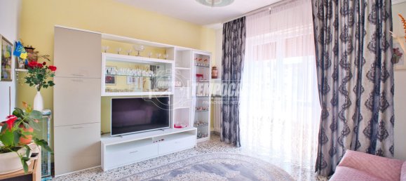 3 rooms Apartment in Novara, Italy No. 275881 11