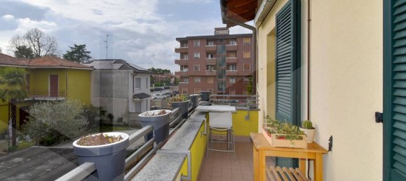 Квартира с 3 комнатами в Парабьяго, Италия № 21697 8