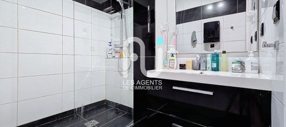 3 bedrooms Apartment in Boulogne-Billancourt, France No. 150005 9