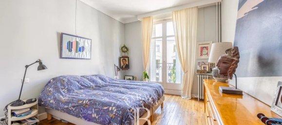 2 bedrooms Apartment in Paris, France No. 348913 9
