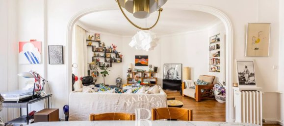 2 bedrooms Apartment in Paris, France No. 348913 2