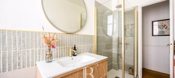 2 bedrooms Apartment in Paris, France No. 348913 8