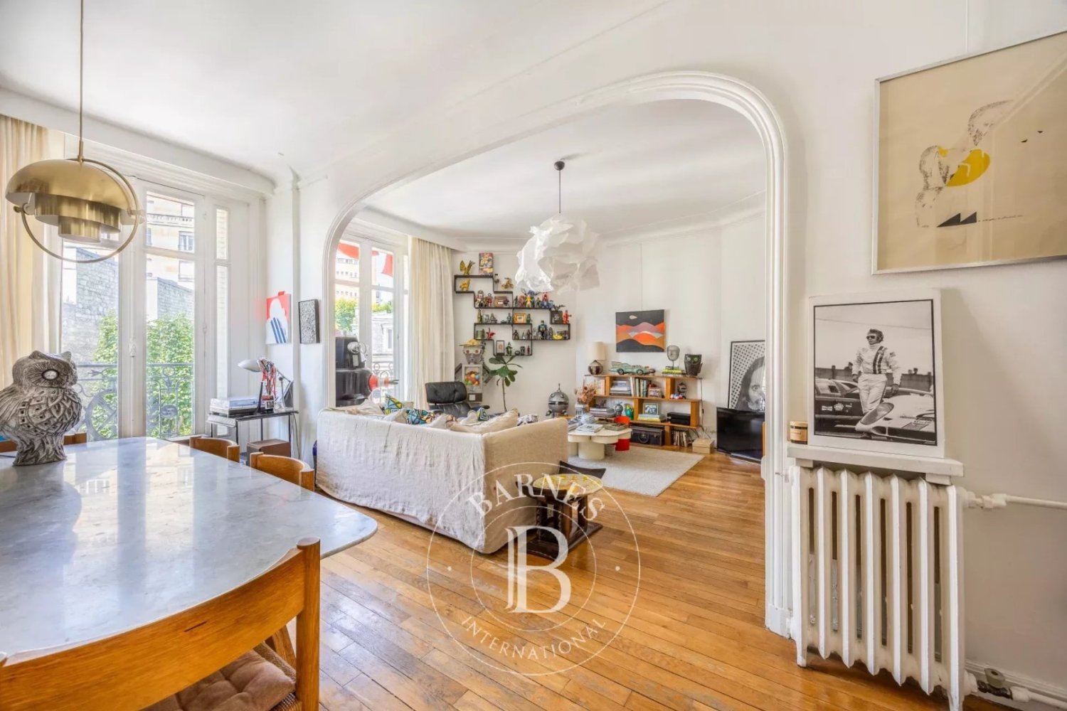 2 bedrooms Apartment in Paris, France No. 348913