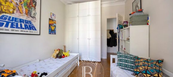 2 bedrooms Apartment in Paris, France No. 348913 13