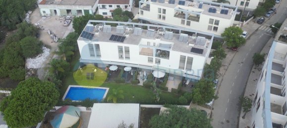 3 chambres Maison à Ferreiras, Portugal No. 100988 2