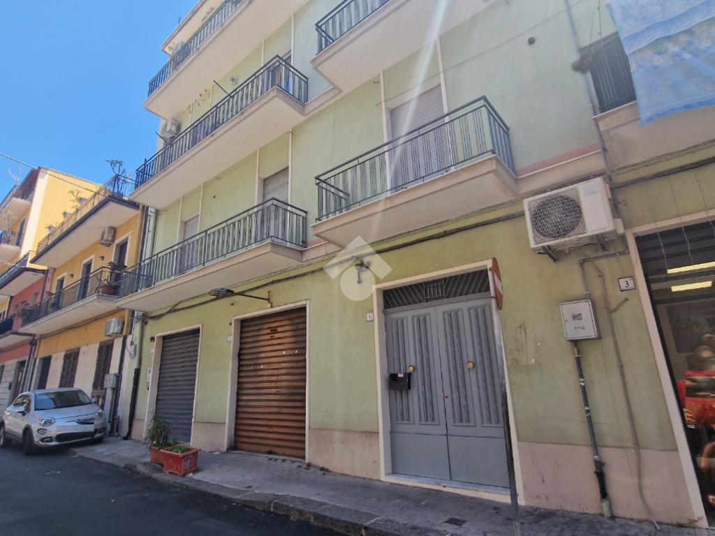 2 غرف نوم شقة في Aci Catena, Italy رقم 300044