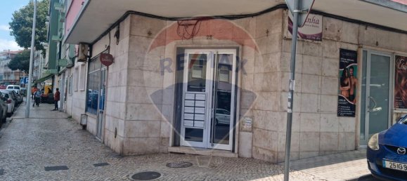 3 غرف نوم شقة في Amadora, Portugal رقم 81975 16