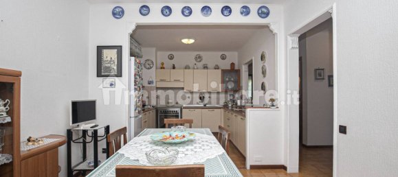 3 bedrooms Apartment in Genoa, Italy No. 296501 3
