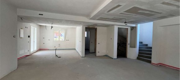 8 rooms Villa in Romano di Lombardia, Italy No. 106737 9