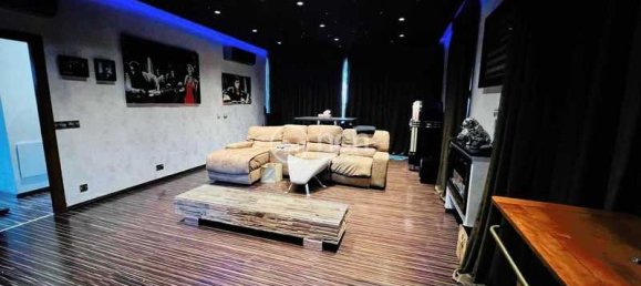 6 bedrooms House in Limassol, Cyprus No. 7502 15