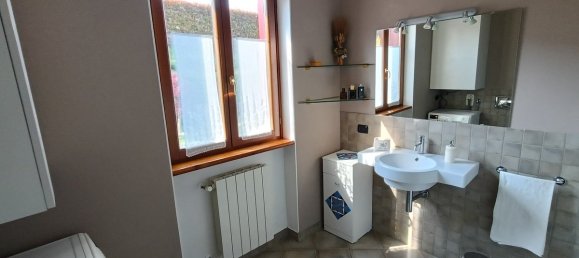 3 bedrooms House in Bolzano Novarese, Italy No. 361700 22