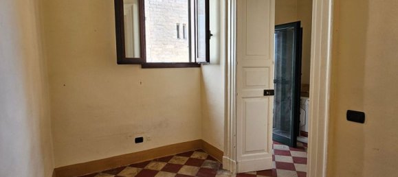 4 rooms Apartment in Lecce, Italy No. 306400 8