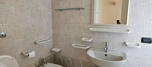 4 rooms Apartment in Lecce, Italy No. 306400 17