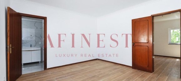 5 bedrooms Villa in Seixal, Portugal No. 132725 10