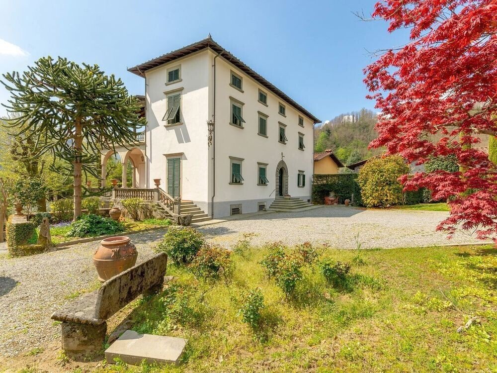 8 bedrooms Villa in Bagni di Lucca, Italy No. 84056